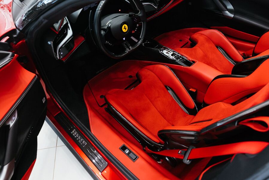 Ferrari SF90 vaihtoauto