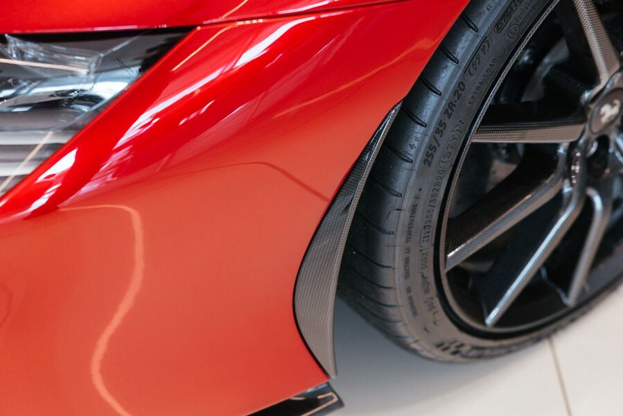 Ferrari SF90 vaihtoauto