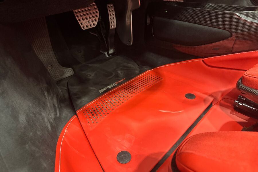 Ferrari SF90 vaihtoauto