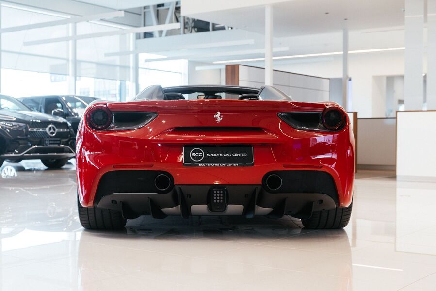 Ferrari 488 vaihtoauto