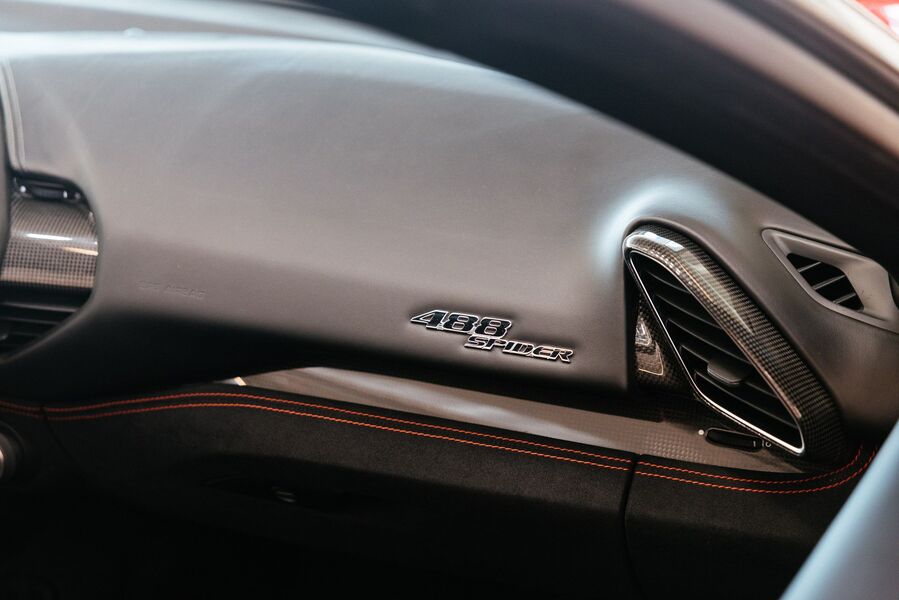 Ferrari 488 vaihtoauto