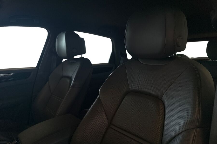 Porsche Cayenne vaihtoauto