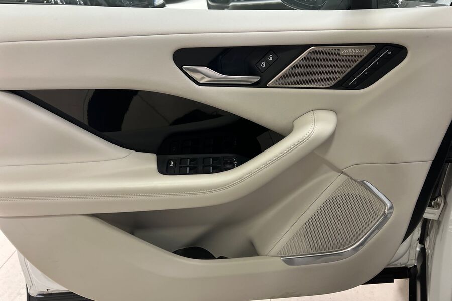 Jaguar I-PACE vaihtoauto