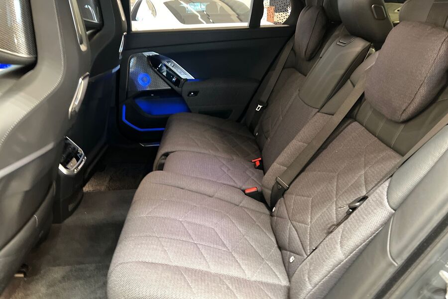 BMW i7 vaihtoauto