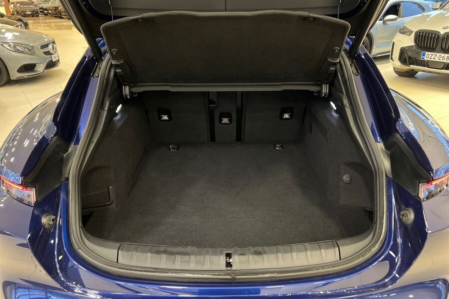 Porsche Taycan vaihtoauto