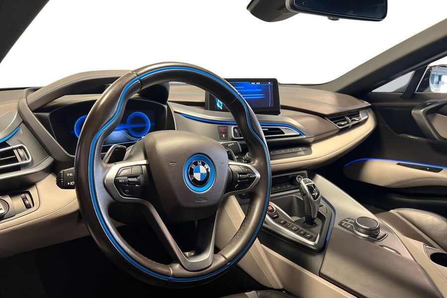 BMW i8 vaihtoauto