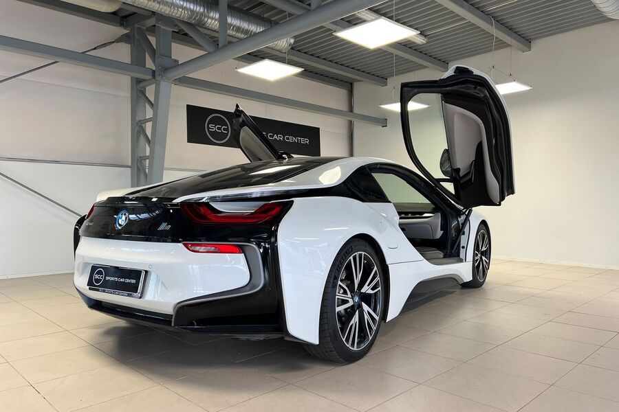 BMW i8 vaihtoauto