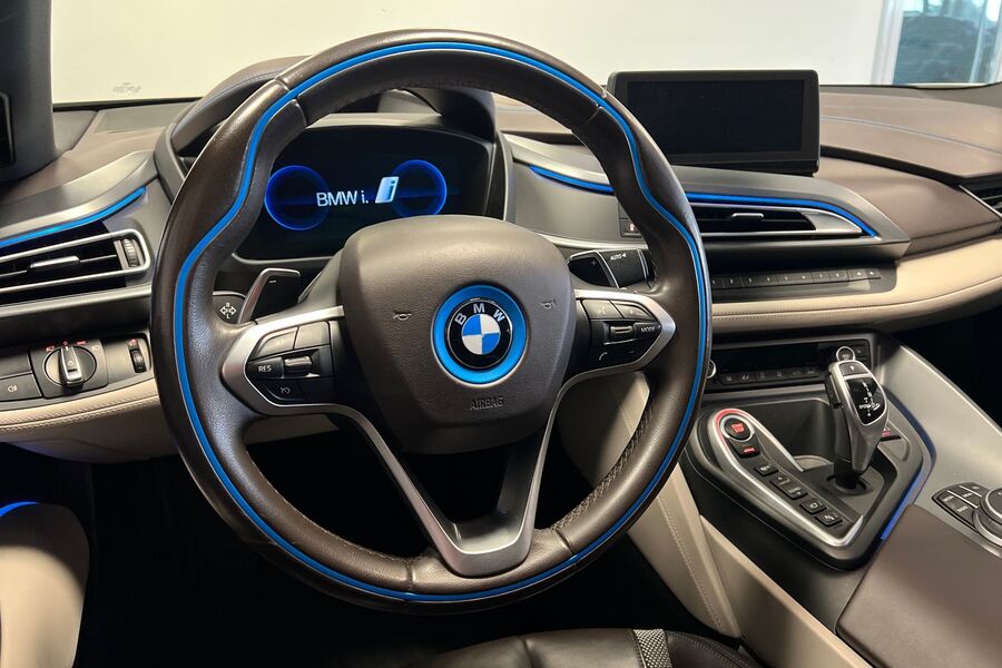 BMW i8 vaihtoauto