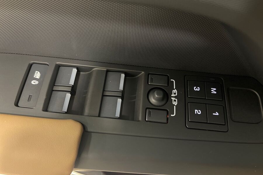 Land Rover Defender vaihtoauto