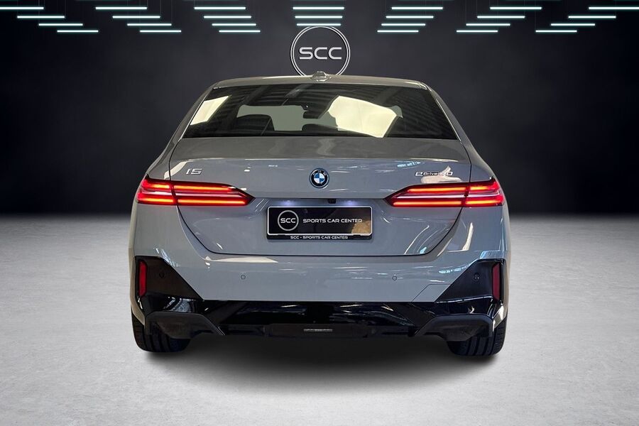 BMW i5 vaihtoauto