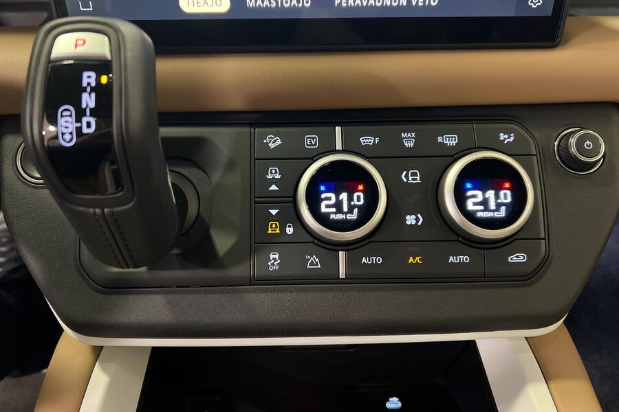 Land Rover Defender vaihtoauto