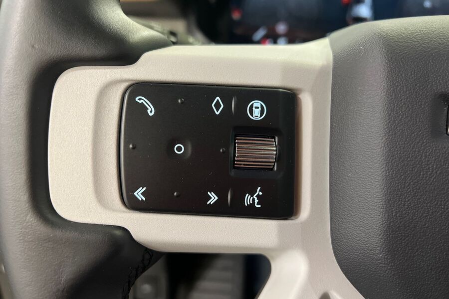 Land Rover Defender vaihtoauto