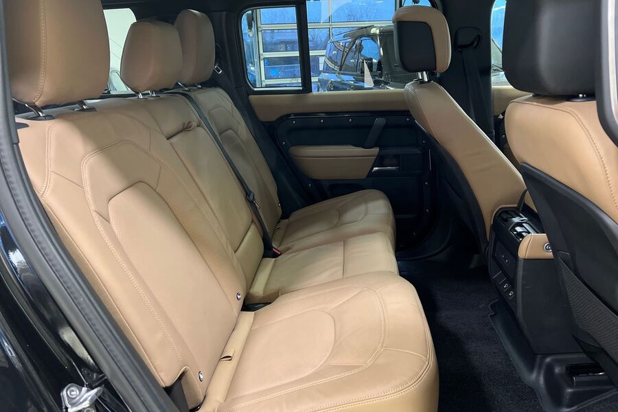 Land Rover Defender vaihtoauto