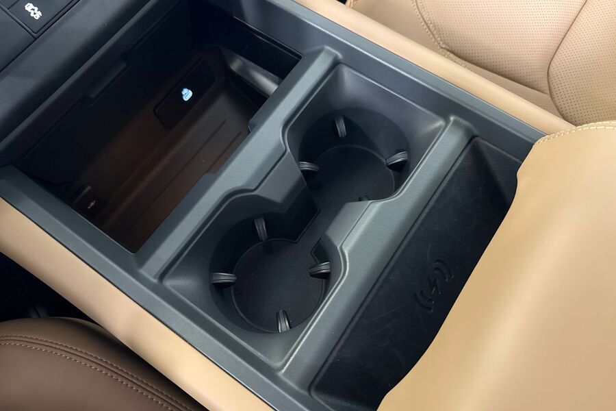 Land Rover Defender vaihtoauto