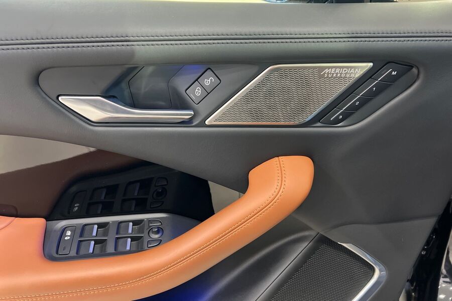 Jaguar I-PACE vaihtoauto