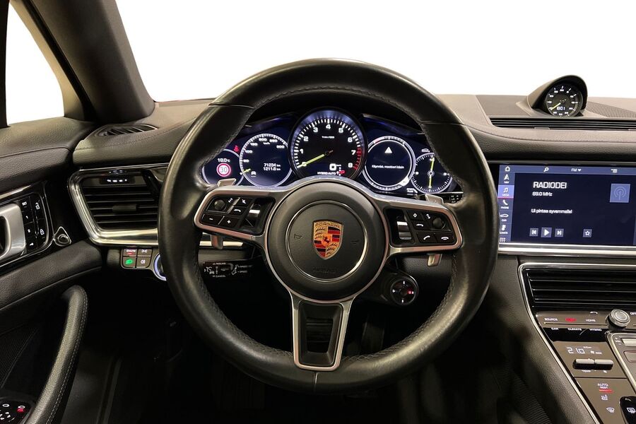 Porsche Panamera vaihtoauto