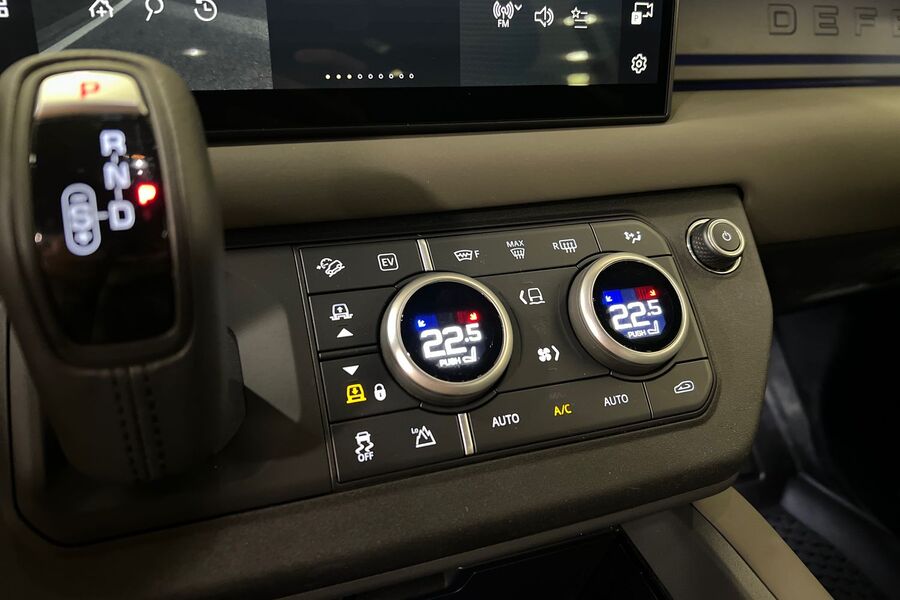 Land Rover Defender vaihtoauto