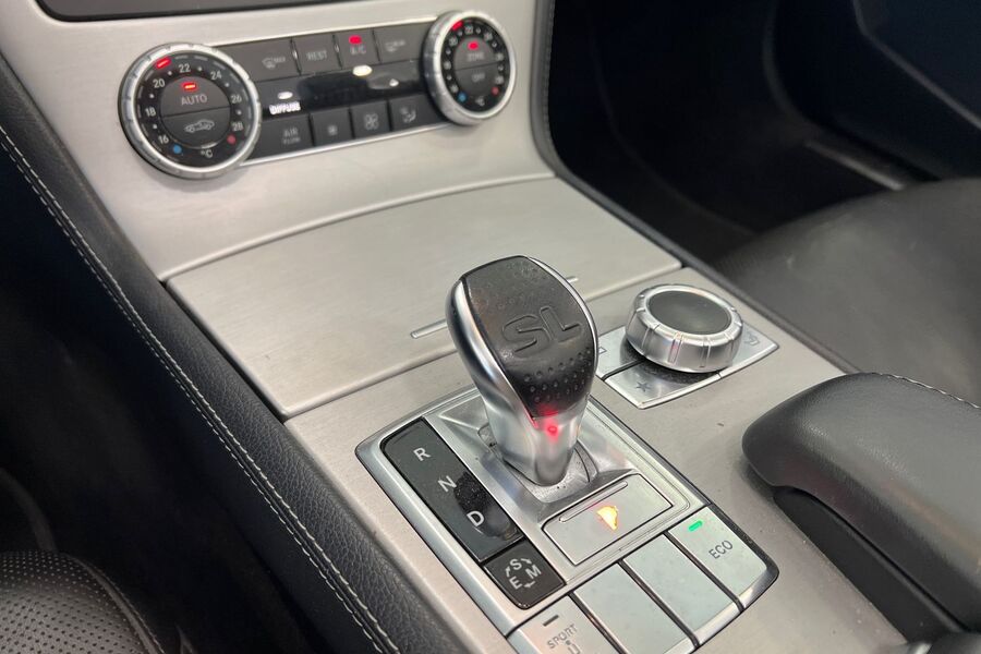 Mercedes-Benz SL vaihtoauto