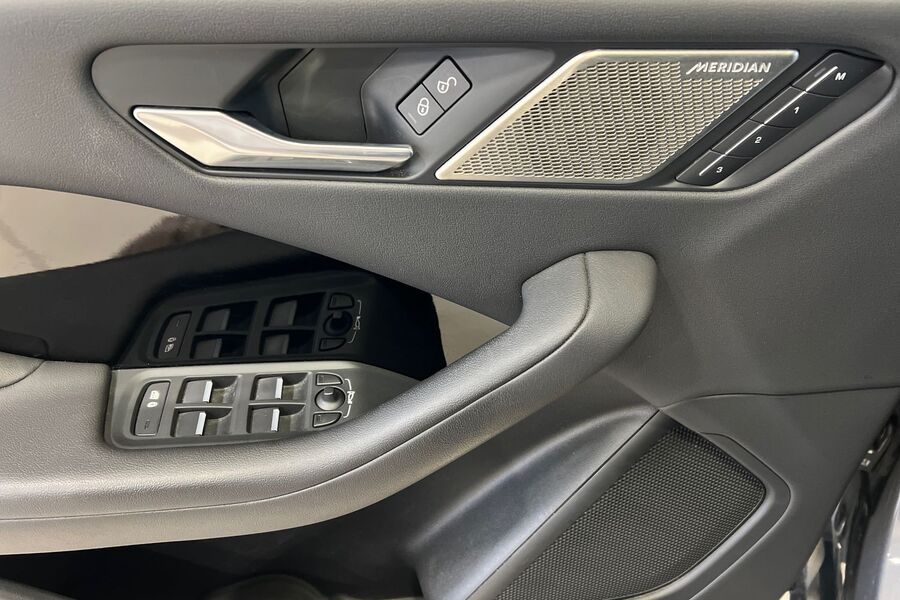 Jaguar I-PACE vaihtoauto