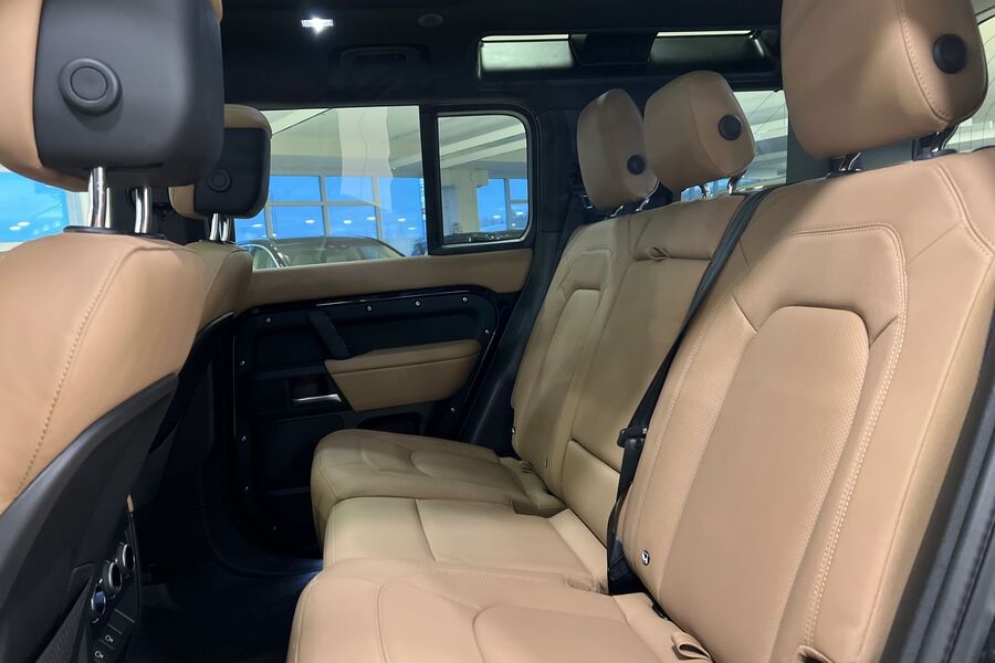 Land Rover Defender vaihtoauto