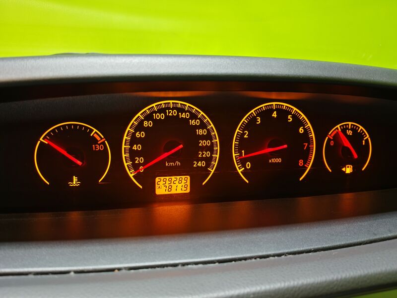 Nissan Primera vaihtoauto