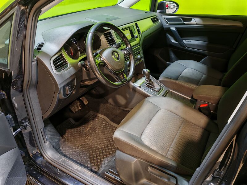 Volkswagen Golf Sportsvan vaihtoauto