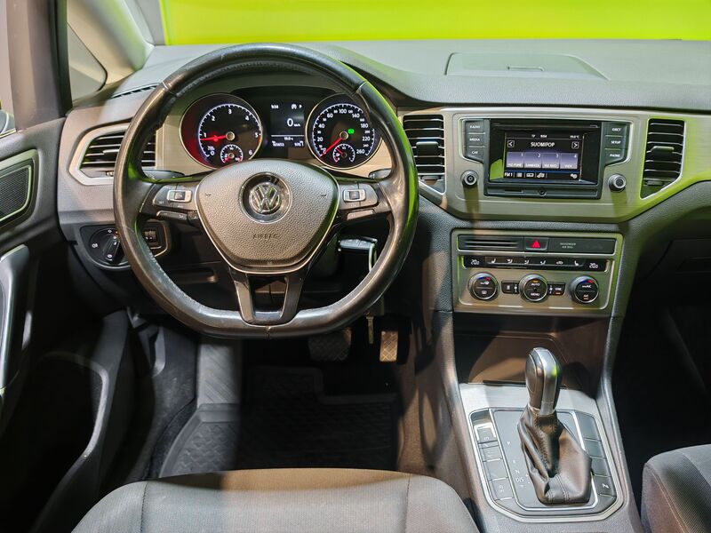 Volkswagen Golf Sportsvan vaihtoauto