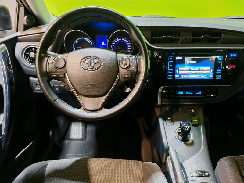 Toyota Auris vaihtoauto