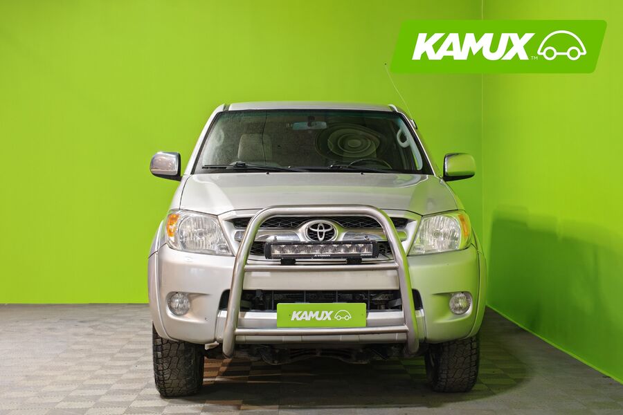 Toyota Hilux vaihtoauto