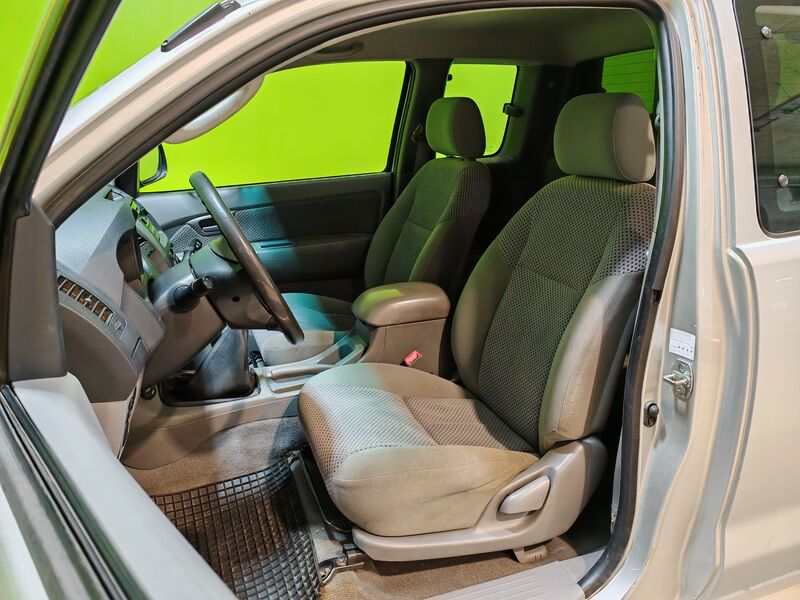 Toyota Hilux vaihtoauto