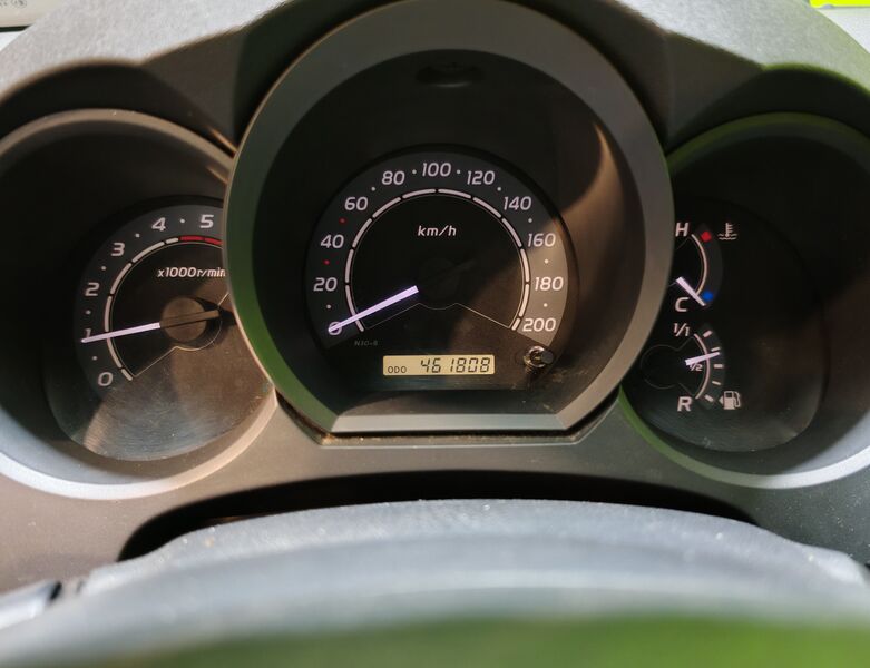 Toyota Hilux vaihtoauto