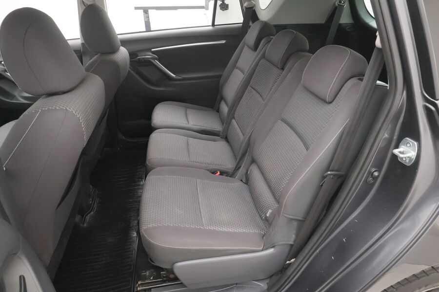 Toyota Verso vaihtoauto