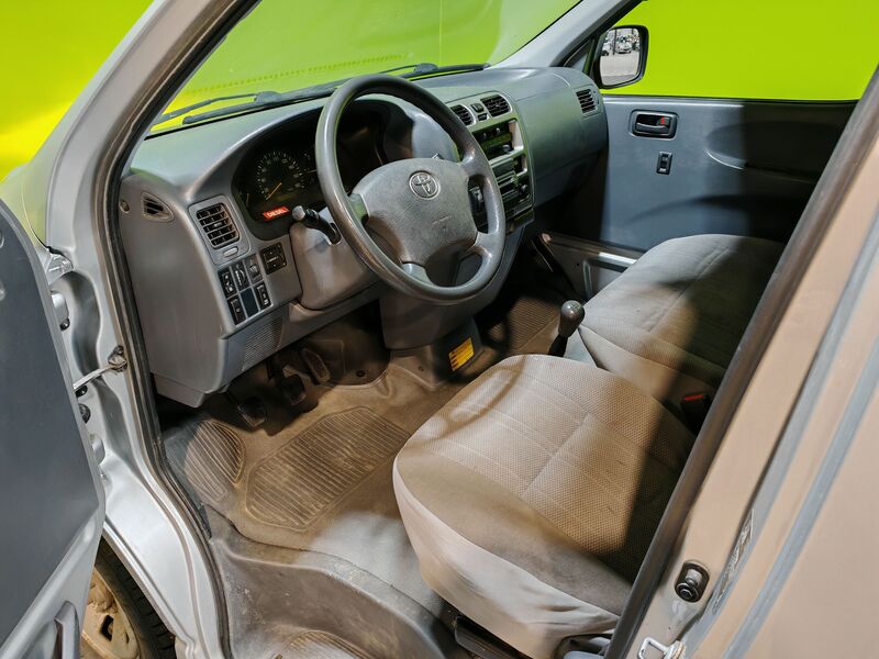 Toyota Hiace vaihtoauto