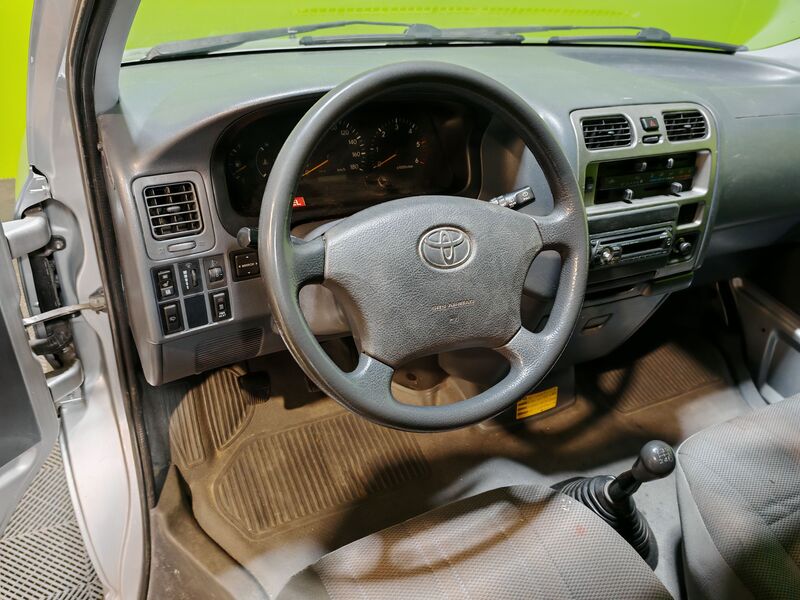 Toyota Hiace vaihtoauto