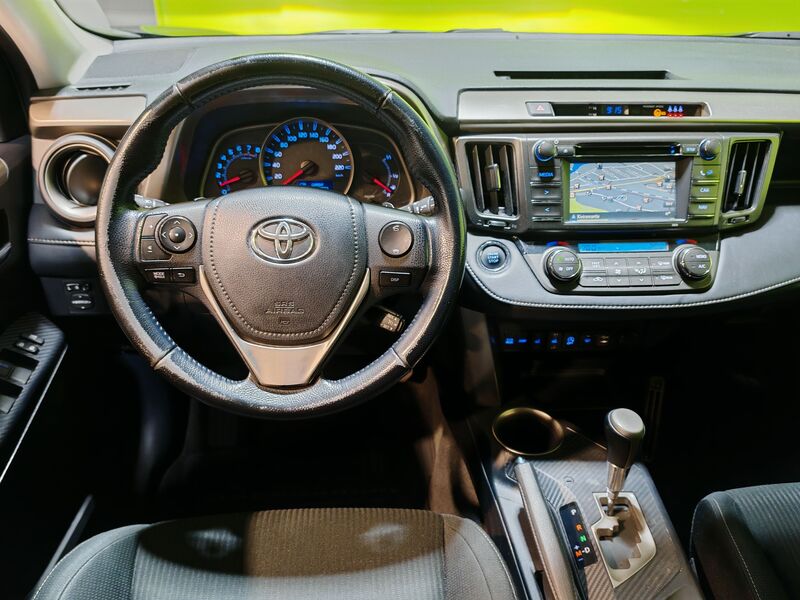 Toyota RAV4 vaihtoauto