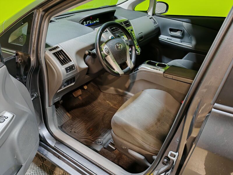 Toyota Prius+ vaihtoauto