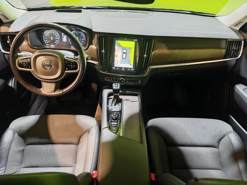 Volvo V90 Cross Country vaihtoauto