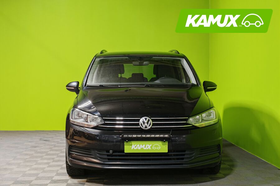 Volkswagen Touran vaihtoauto