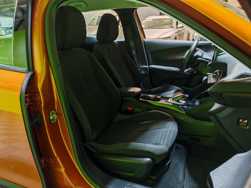 Peugeot e-2008 vaihtoauto