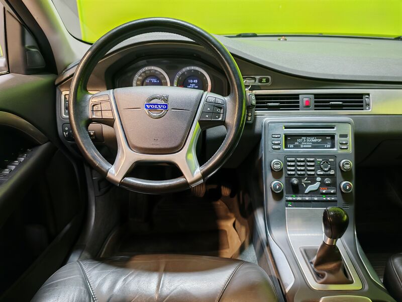 Volvo V70 vaihtoauto