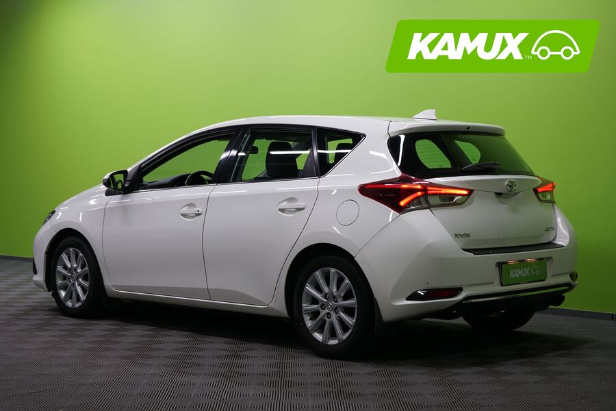 Toyota Auris vaihtoauto