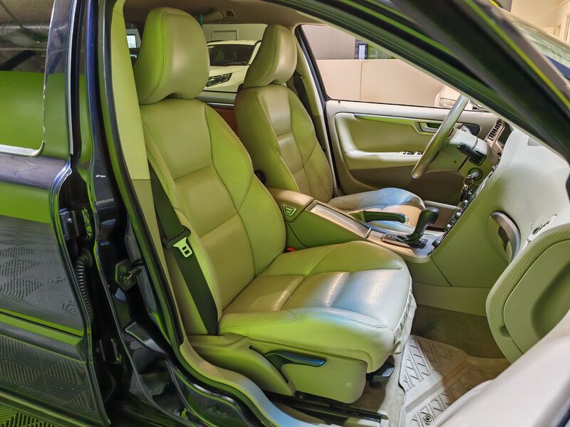 Volvo V70 vaihtoauto