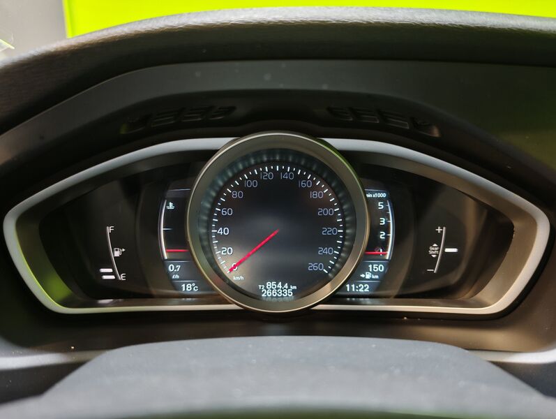 Volvo V40 Cross Country vaihtoauto