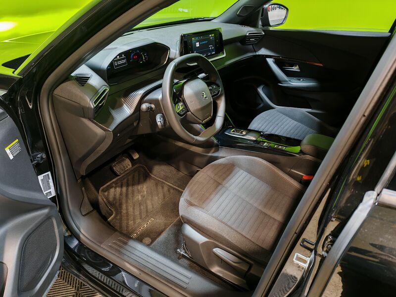 Peugeot e-2008 vaihtoauto