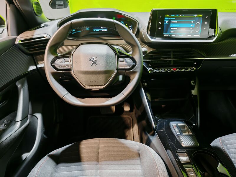 Peugeot e-2008 vaihtoauto