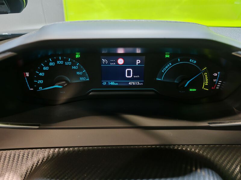 Peugeot e-2008 vaihtoauto