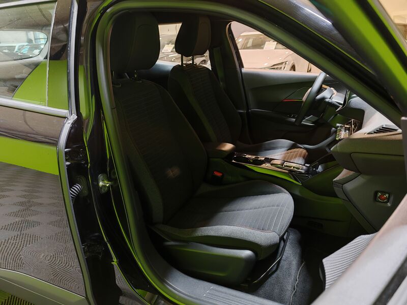 Peugeot e-2008 vaihtoauto