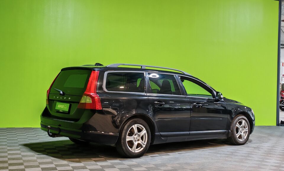 Volvo V70 vaihtoauto