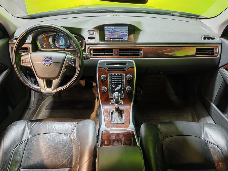 Volvo XC70 vaihtoauto