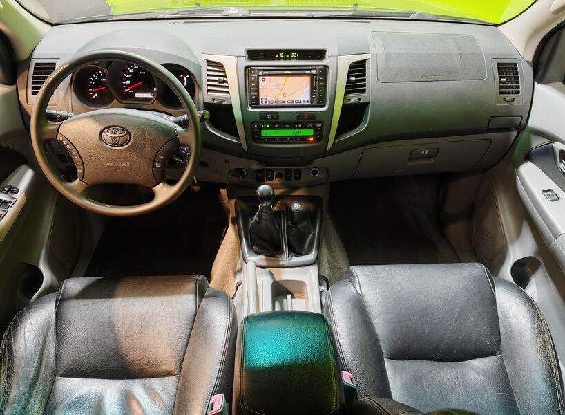 Toyota Hilux vaihtoauto